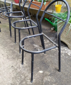 chaises metal vintage