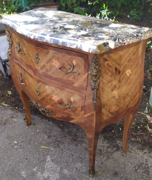 commode en marqueterie de style louis XV