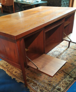 bureau scandinave en teck