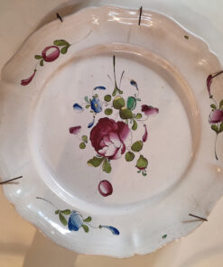 plat faience decors fleuris